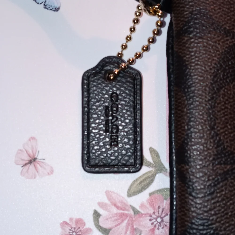 Coach wristlet - Picture 3 of 4